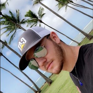 Meet your Posher, Alex